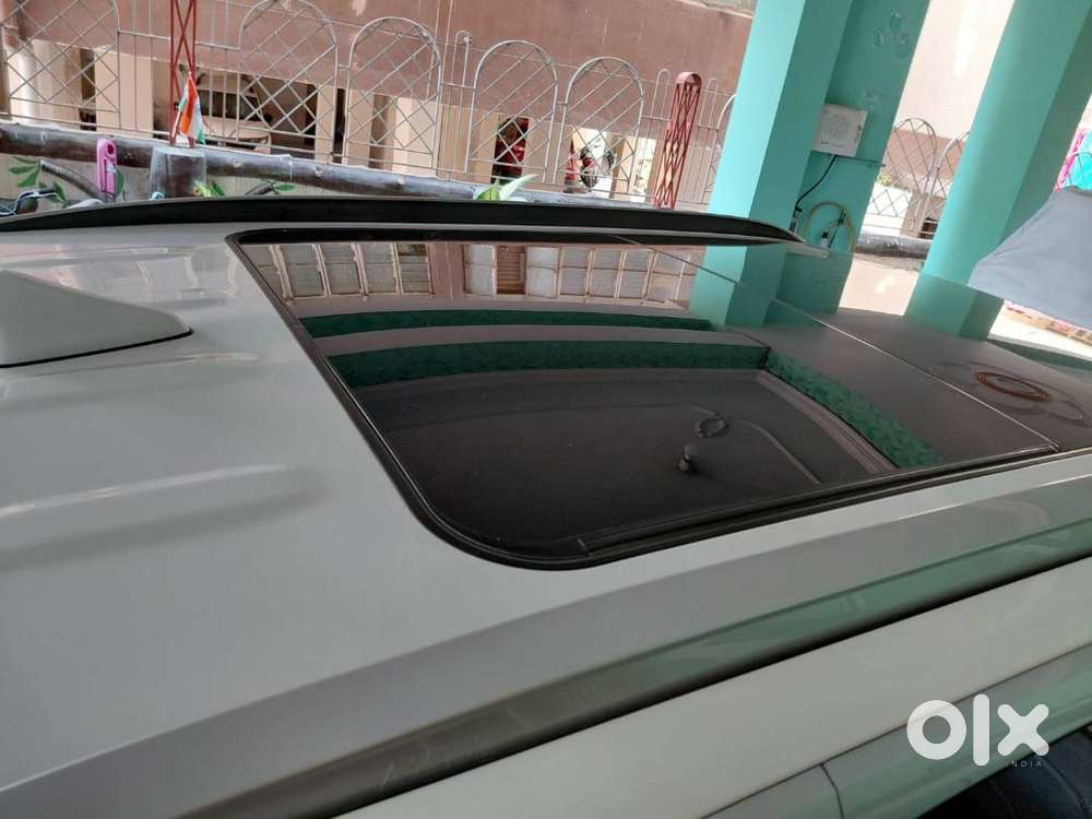 Hyundai Creta With Fancy Number 0004