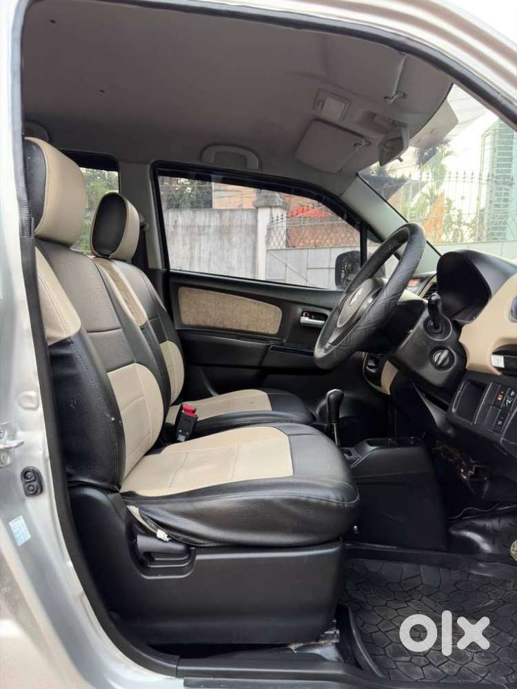 Maruti Suzuki Wagon R Vxi Amt1.2, 2017, Petrol