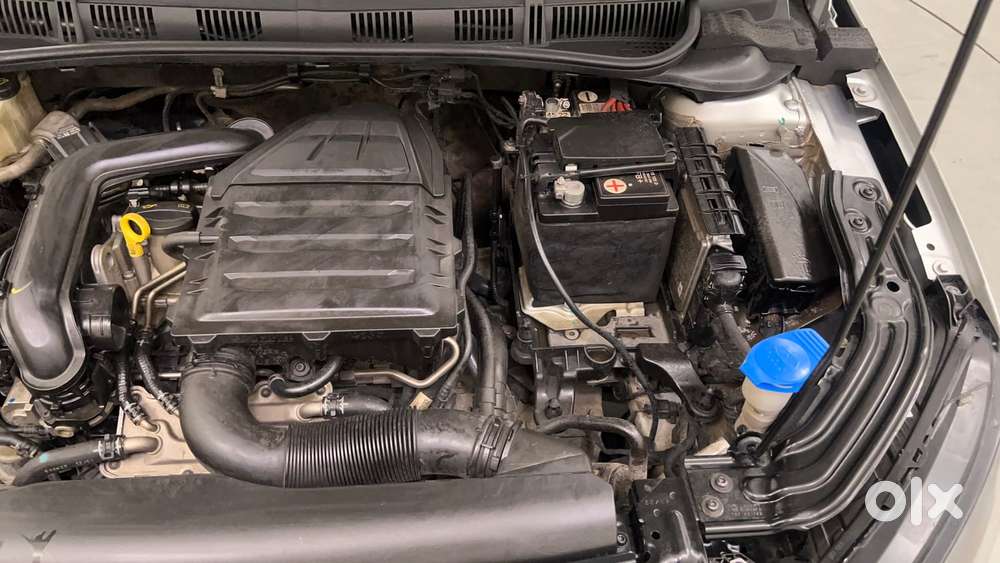 Skoda Slavia Ambition 1.0l Tsi At, 2022, Petrol