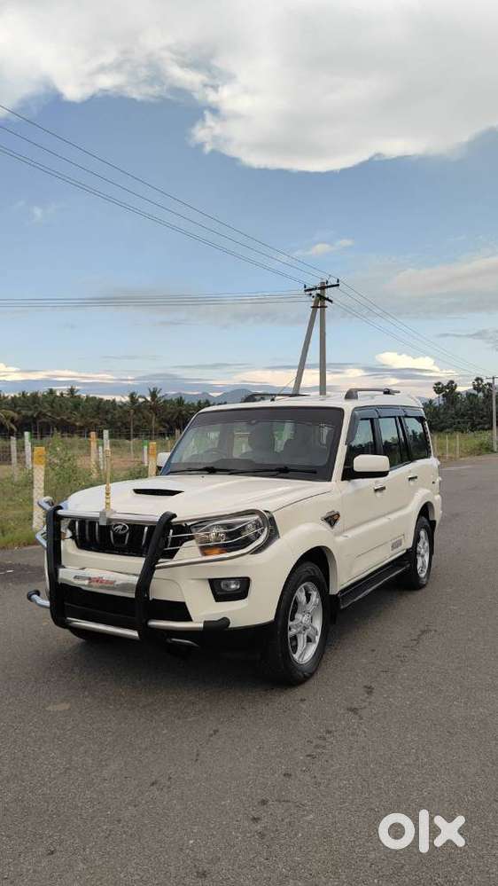 Mahindra Scorpio S10, 2015, Diesel