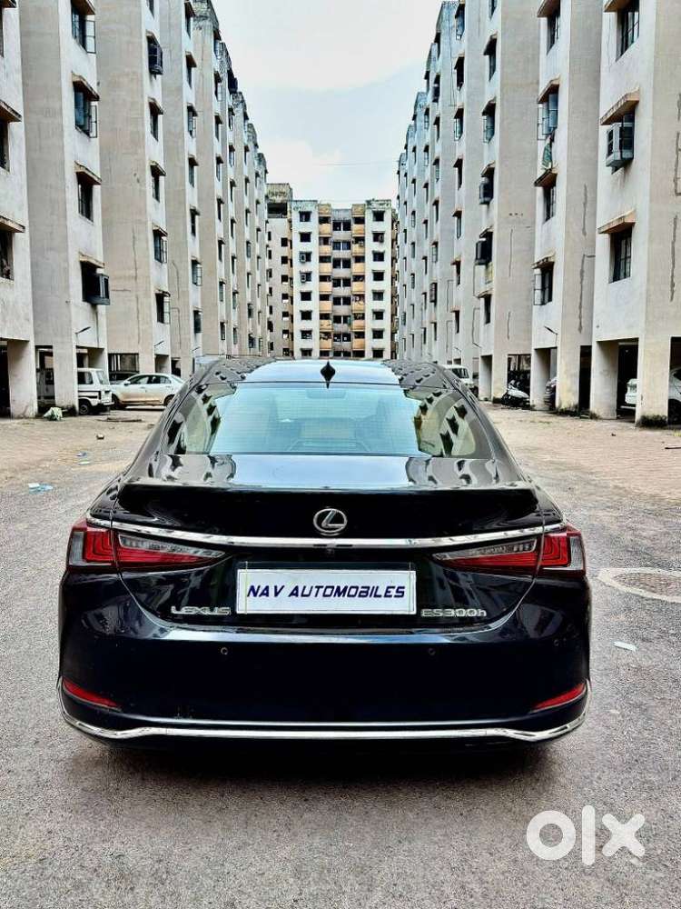 Lexus Es 300h Luxury, 2025, Cng & Hybrids