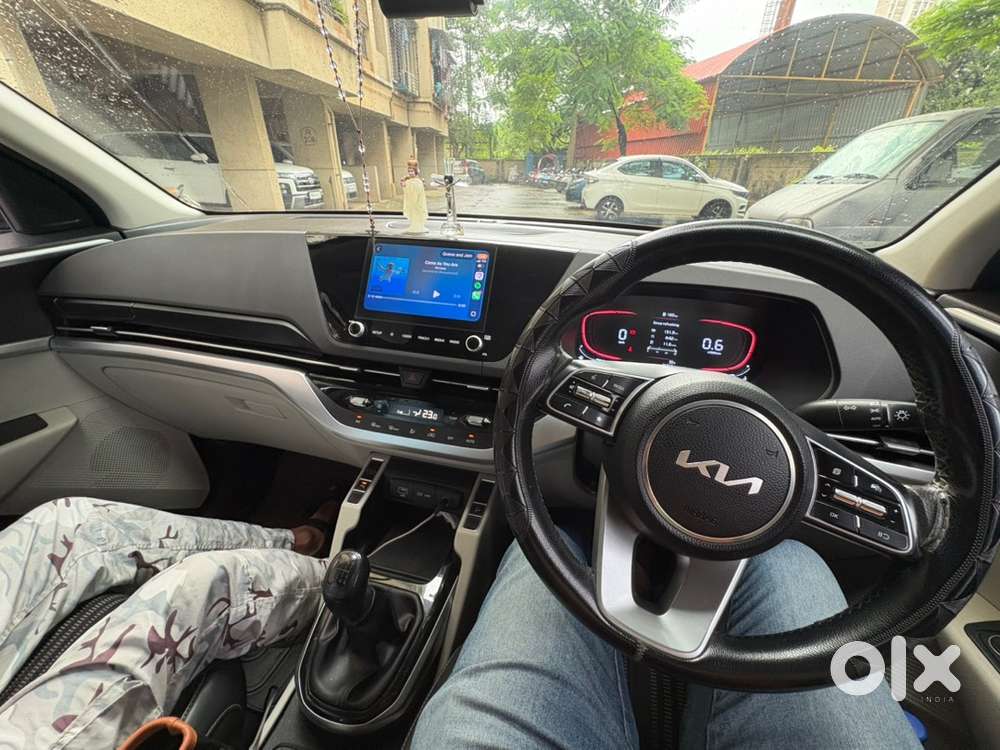Kia Carens 2022 Petrol 31000 Km Driven