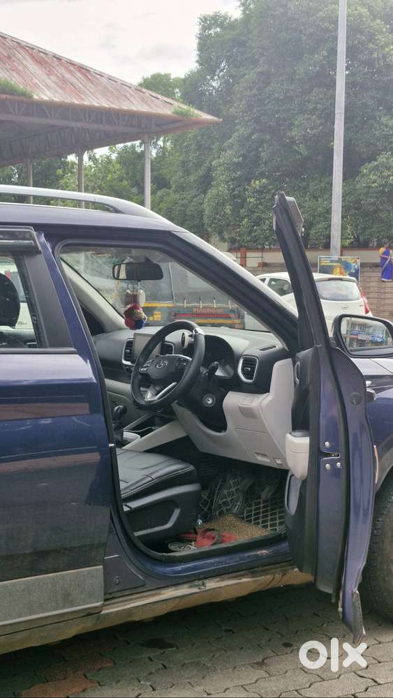 Hyundai Venue 2023 Petrol 41000 Km Driven