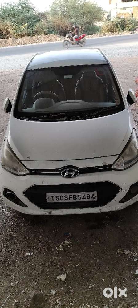 Hundai Xcent Neat And Clean Car