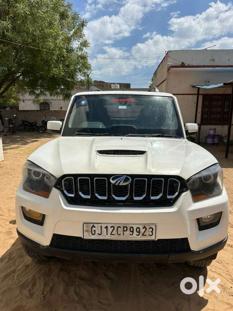Mahindra Scorpio 2015 Nov End Model