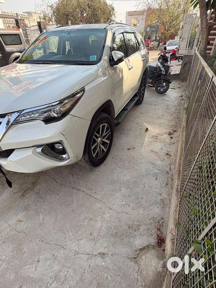 Toyota Fortuner 2021 Diesel 86180 Km Driven