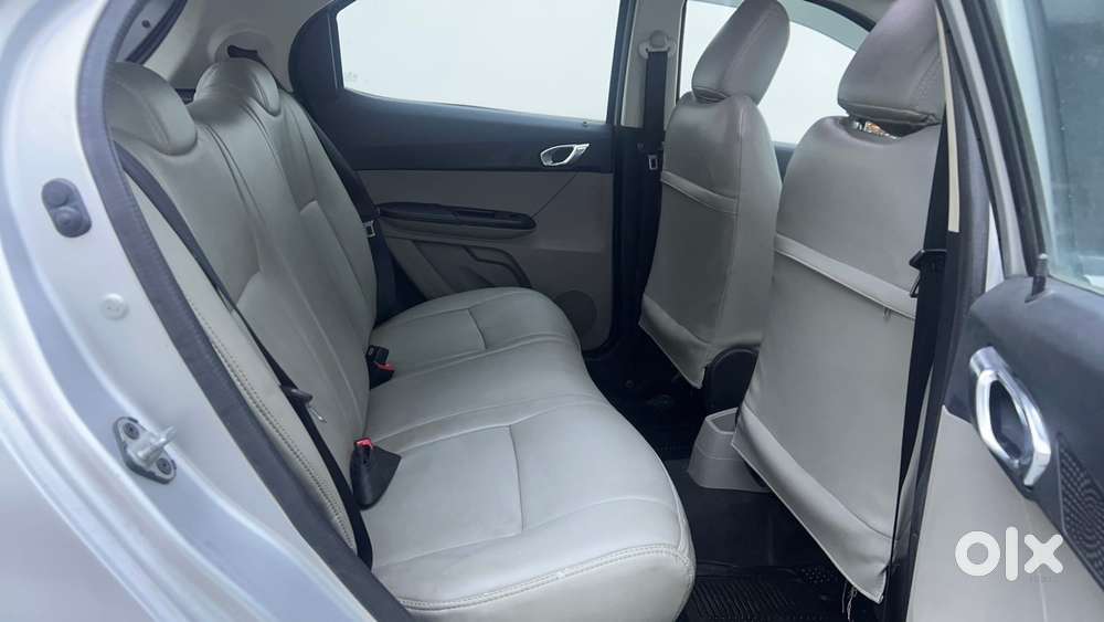 Tata Tiago Xza, 2017, Petrol