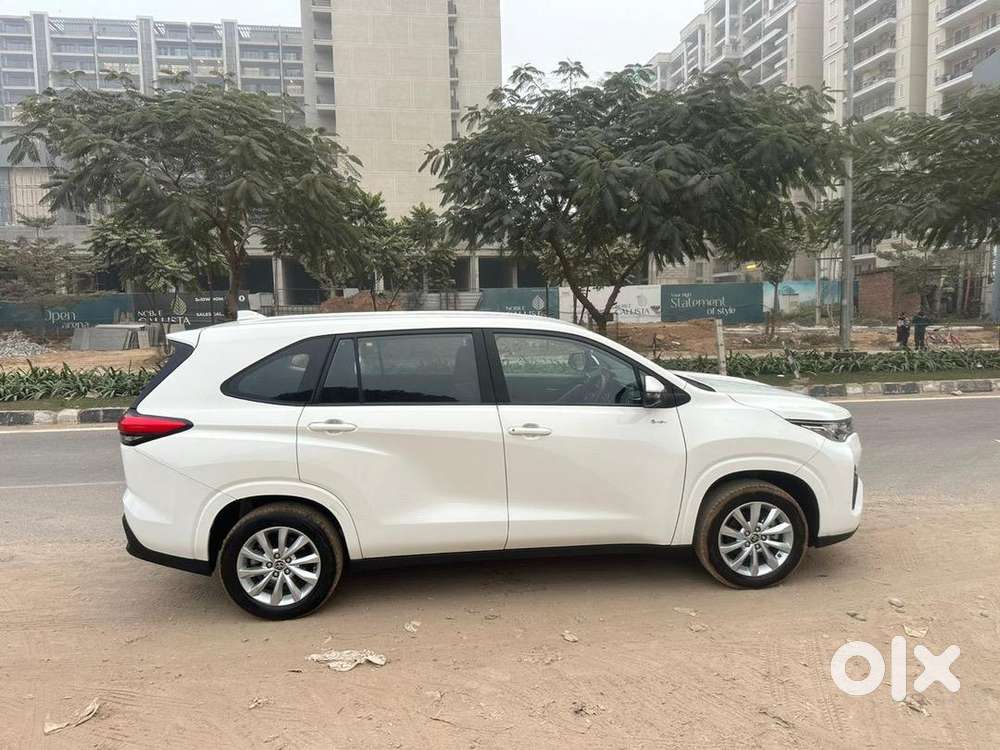 Toyota Innova Hycross 2025 Cng & Hybrids Well Maintained