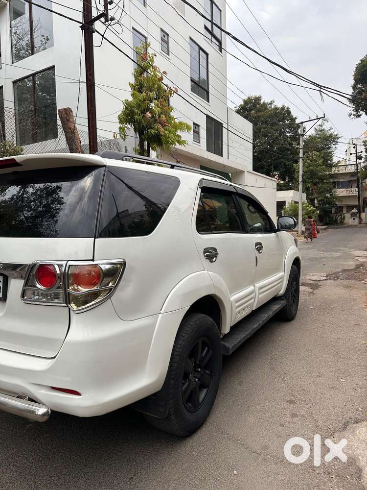 Toyota Fortuner 2011-2016 4x2 Manual, 2013, Diesel