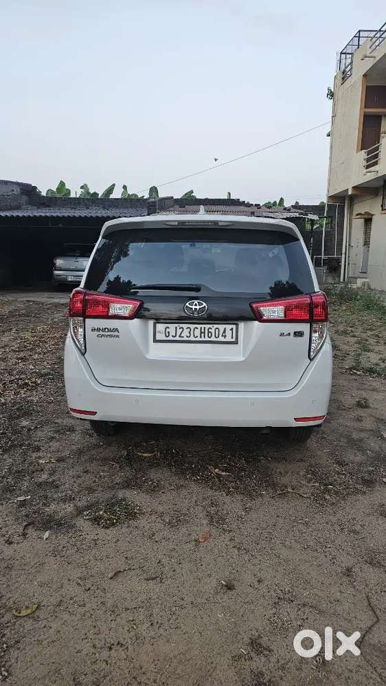 Toyota Innova Crysta 2024