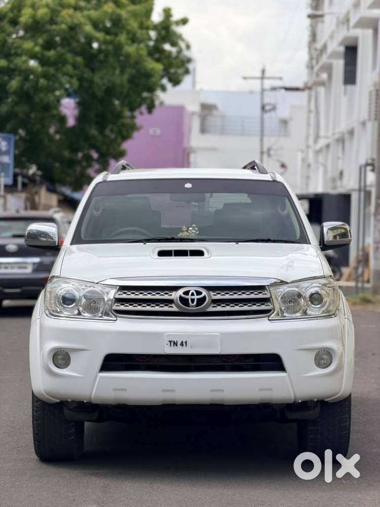 Toyota Fortuner 4x4 At, 2010, Diesel
