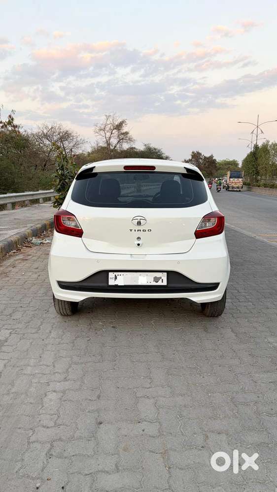 Tata Tiago 1.2 Revotron Xt (o), 2022, Petrol