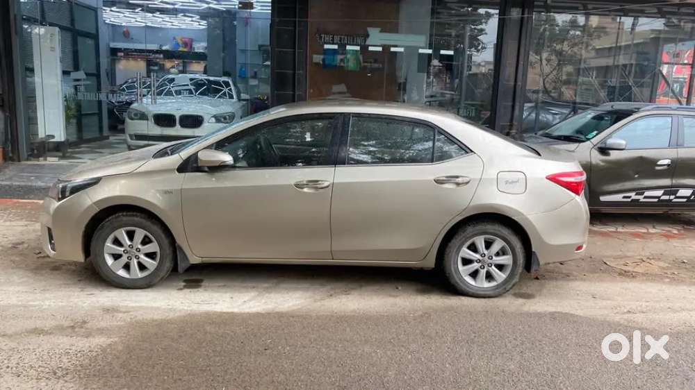 Toyota Corolla Altis 2015 Petrol Well Maintained
