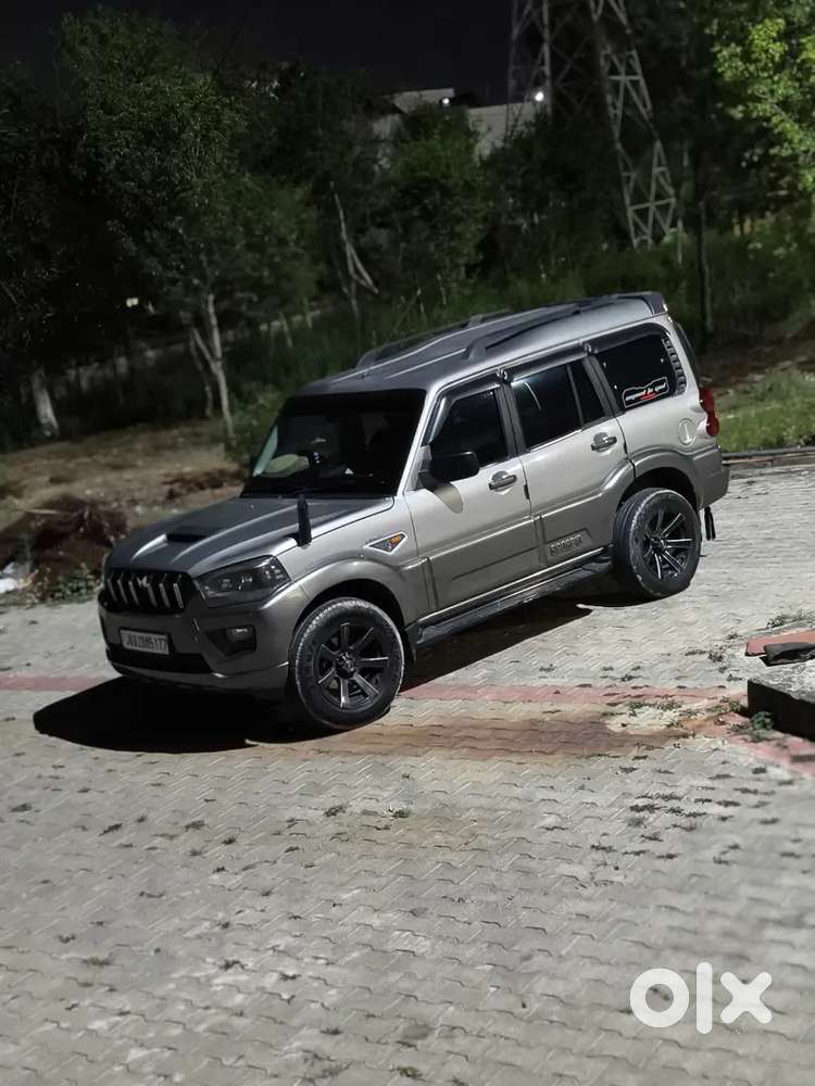Mahindra Scorpio Classic 2016