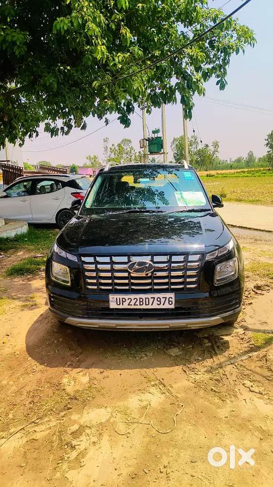 Hyundai Venue 2024 Petrol Good Condition
