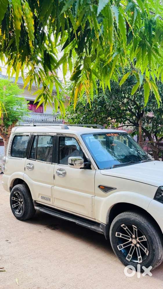 Mahindra Scorpio 2014 Diesel 100800 Km Driven