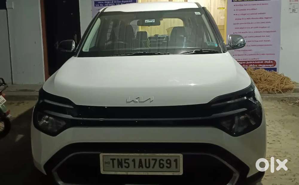 Kia Carens 2025 Petrol Well Maintained 17500km Only