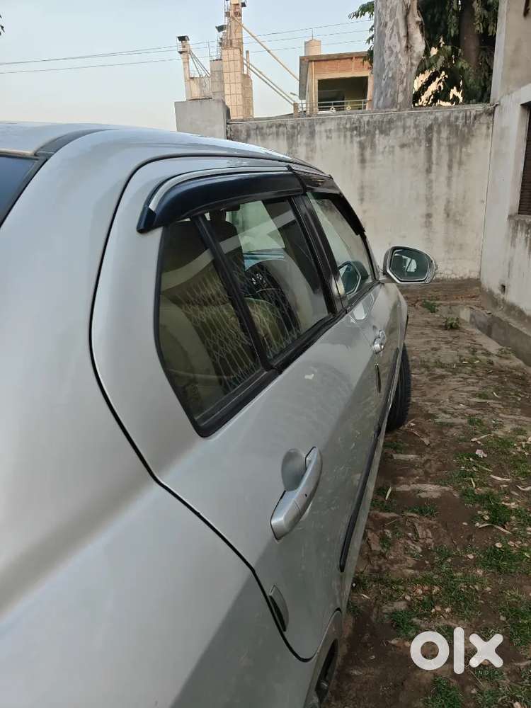 Maruti Suzuki Swift Dzire 2012 Diesel Well Maintained