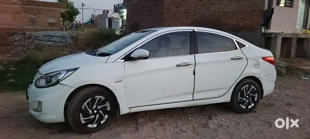 Hyundai Verna Fluidic 2012 76000 Km Driven