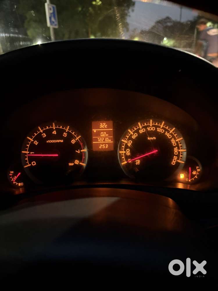 Maruti Suzuki Swift Zxi, 2012, Petrol