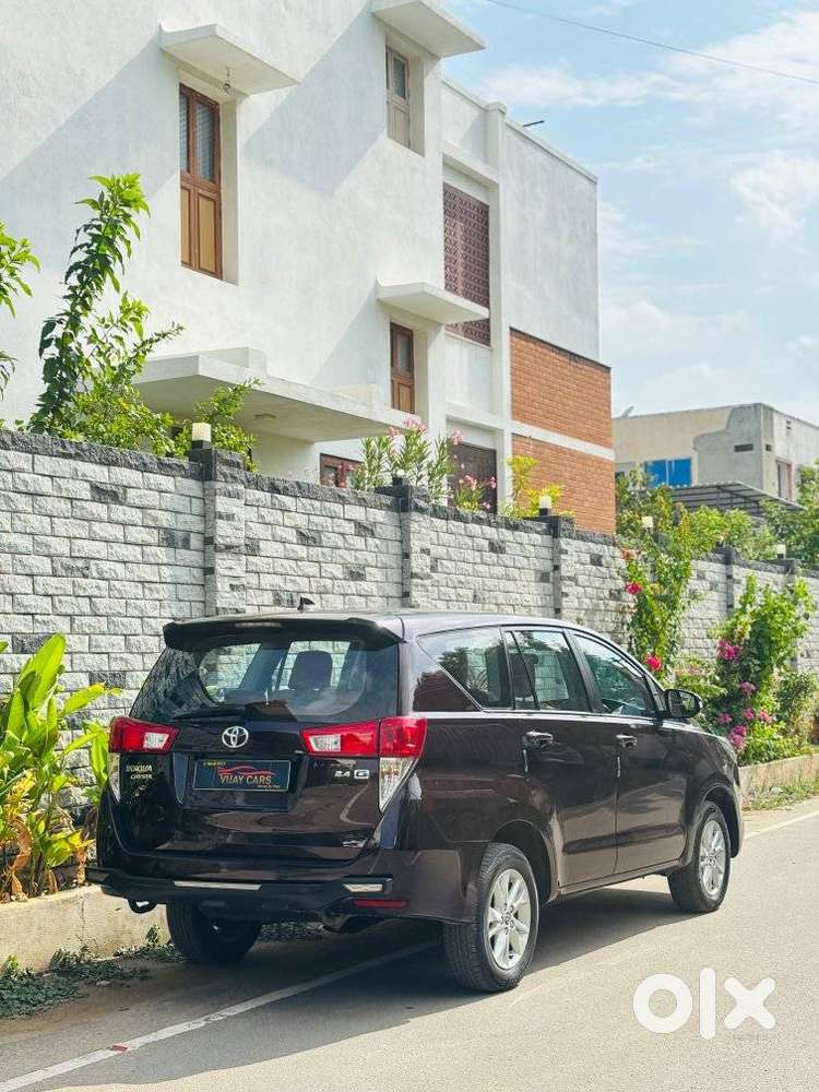 Toyota Innova Crysta 2.4 G Mt 8s, 2017, Diesel