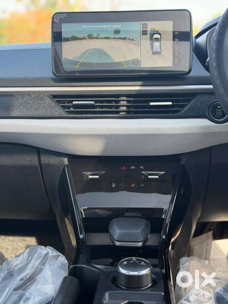 Tata Nexon Creative Plus 1.2 Revotron Petrol 7dca, 2025, Petrol