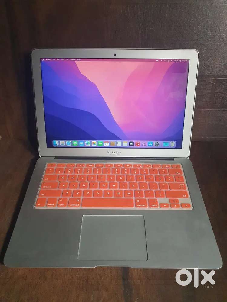 Macbook Air 2017 8GB RAM 128GB SSD with charger Mint Condition