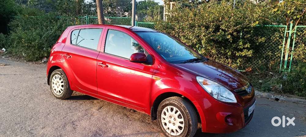Hyundai New I20 2011 Petrol 33000 Km Driven