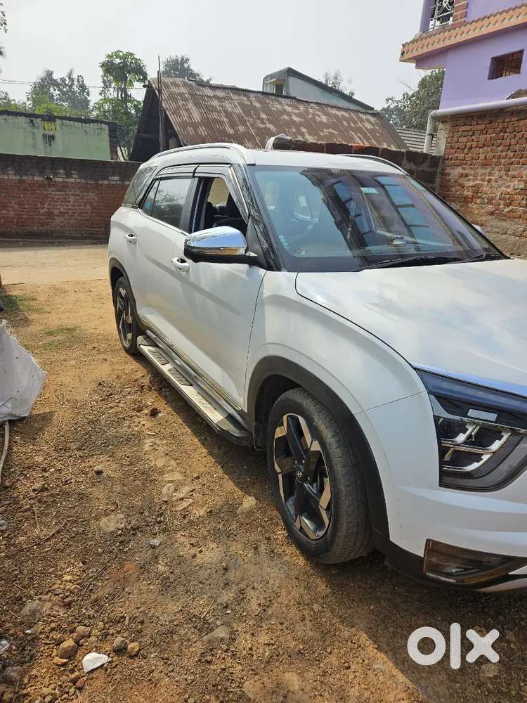 Hyundai Alcazar 3 Petrol Well Maintained