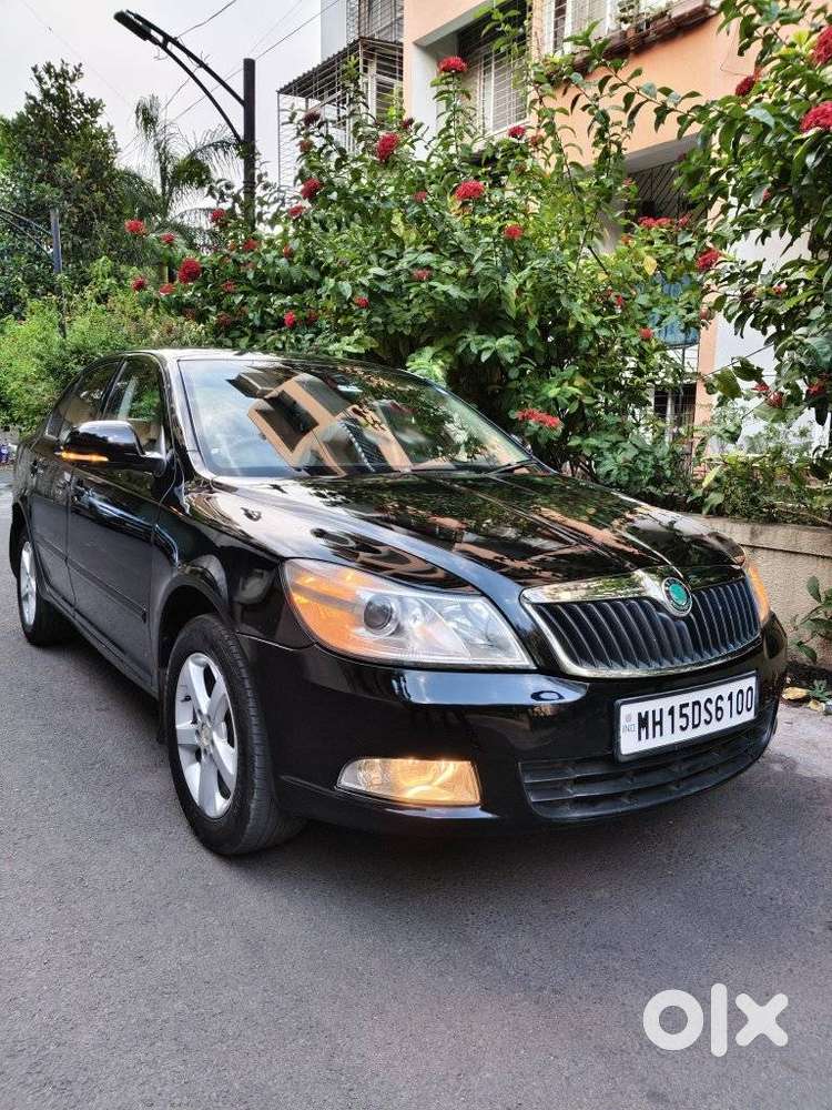 Skoda Laura Ambiente 2.0 Tdi Cr Manual, 2012, Diesel