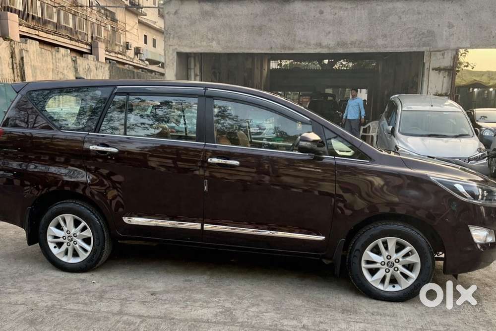 Toyota Innova Crysta 2017 Diesel 120000 Km Driven