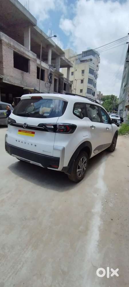Nissan Gravite, 2026, Petrol
