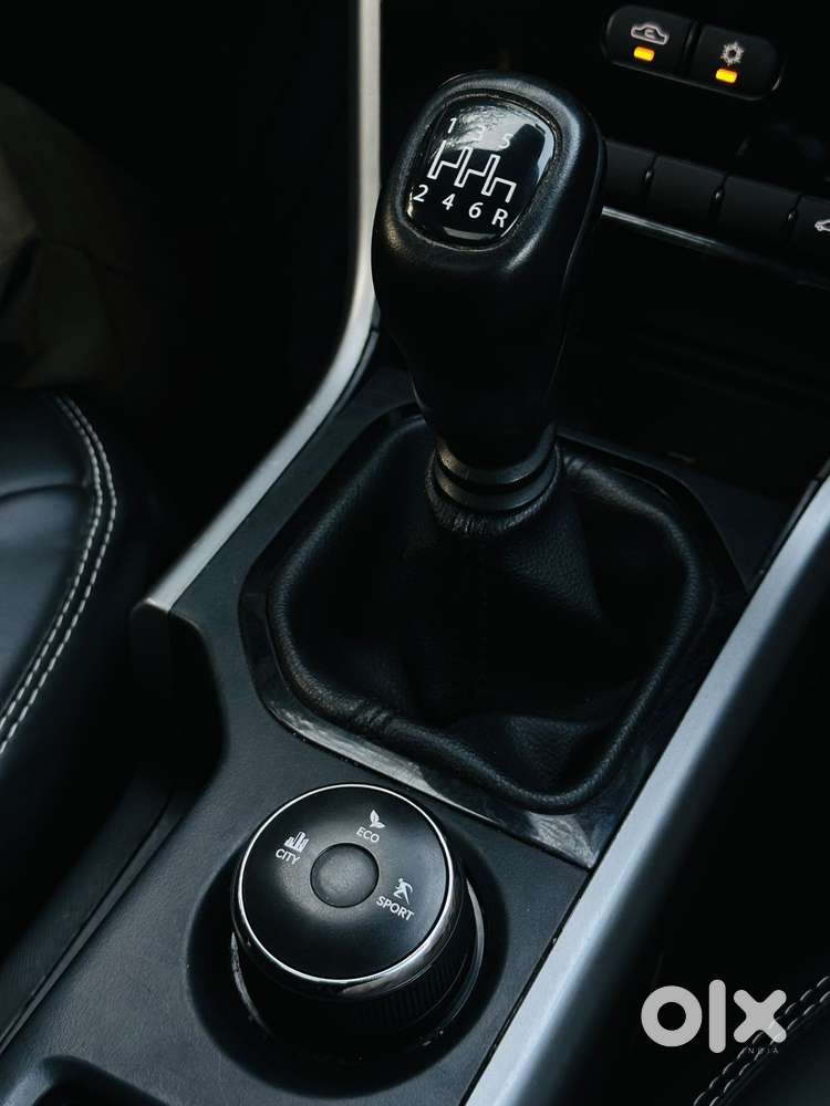 Tata Nexon 1.2 Revotron Xm (s), 2023, Cng & Hybrids
