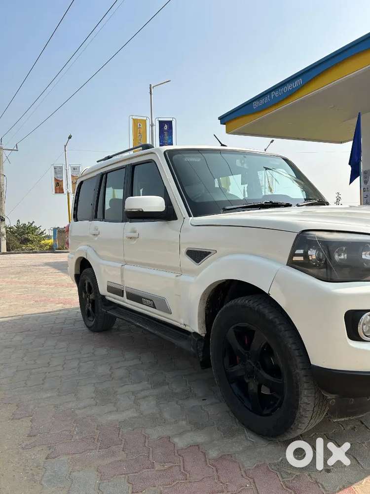 Mahindra Scorpio Classic 2018