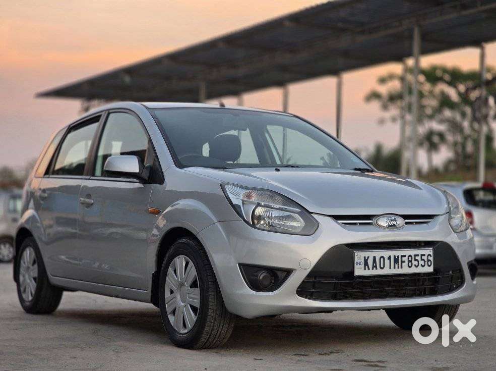 Ford Figo 2012-2015 Petrol Titanium, 2010, Petrol