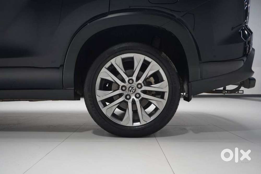 Toyota Innova Hycross 2.0 Zx (o) Hybrid 7 Str, 2023, Petrol