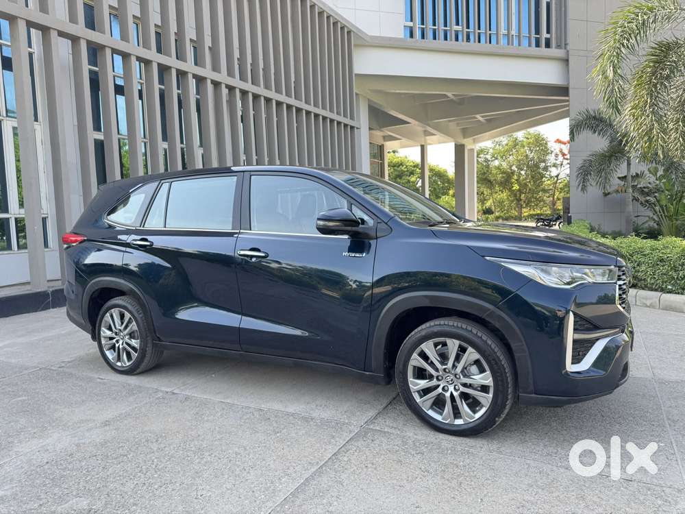Toyota Innova Hycross 2.0 Zx (o) Hybrid 7 Str, 2024, Petrol