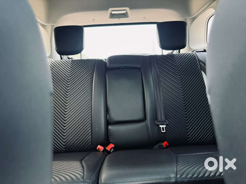Maruti Suzuki Brezza 1.5 Zxi Smart Hybrid, 2026, Petrol