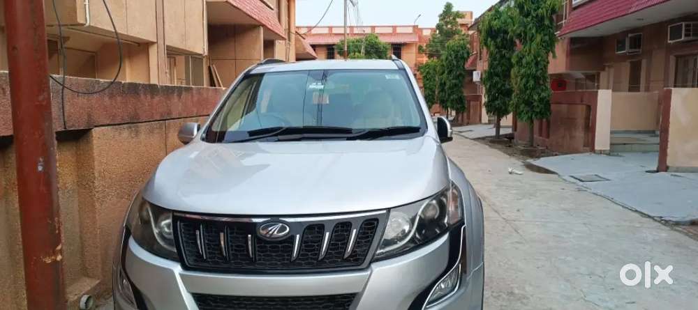 Xuv500 W10 Top Modal Automatic Transmission Sunroof