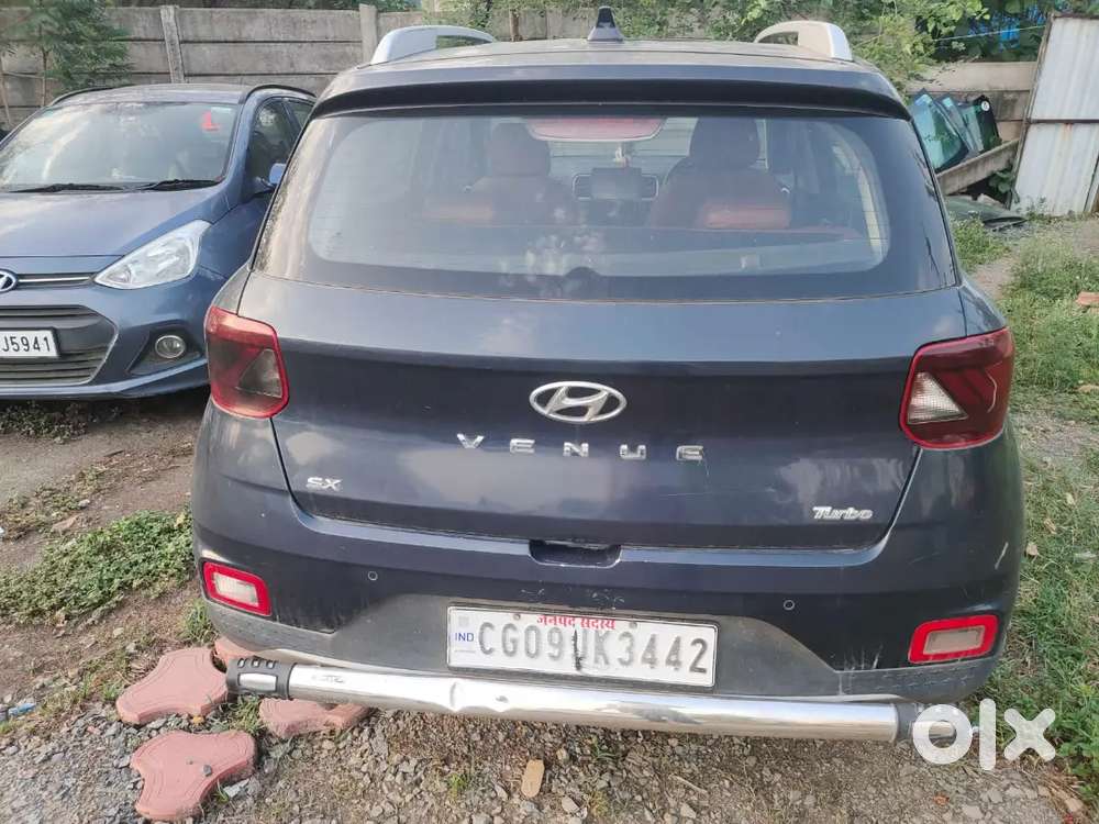 Hyundai Venue 2020 Petrol Well Maintained, Good Condition