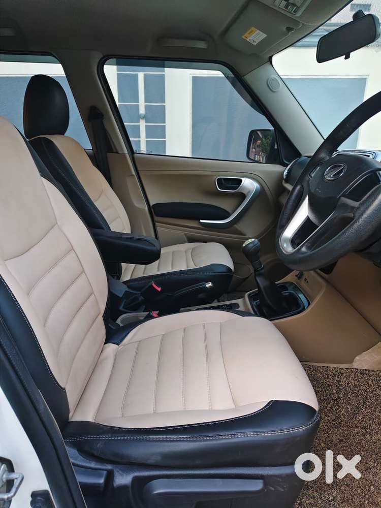 Mahindra Tuv 300 T10, 2017, Diesel