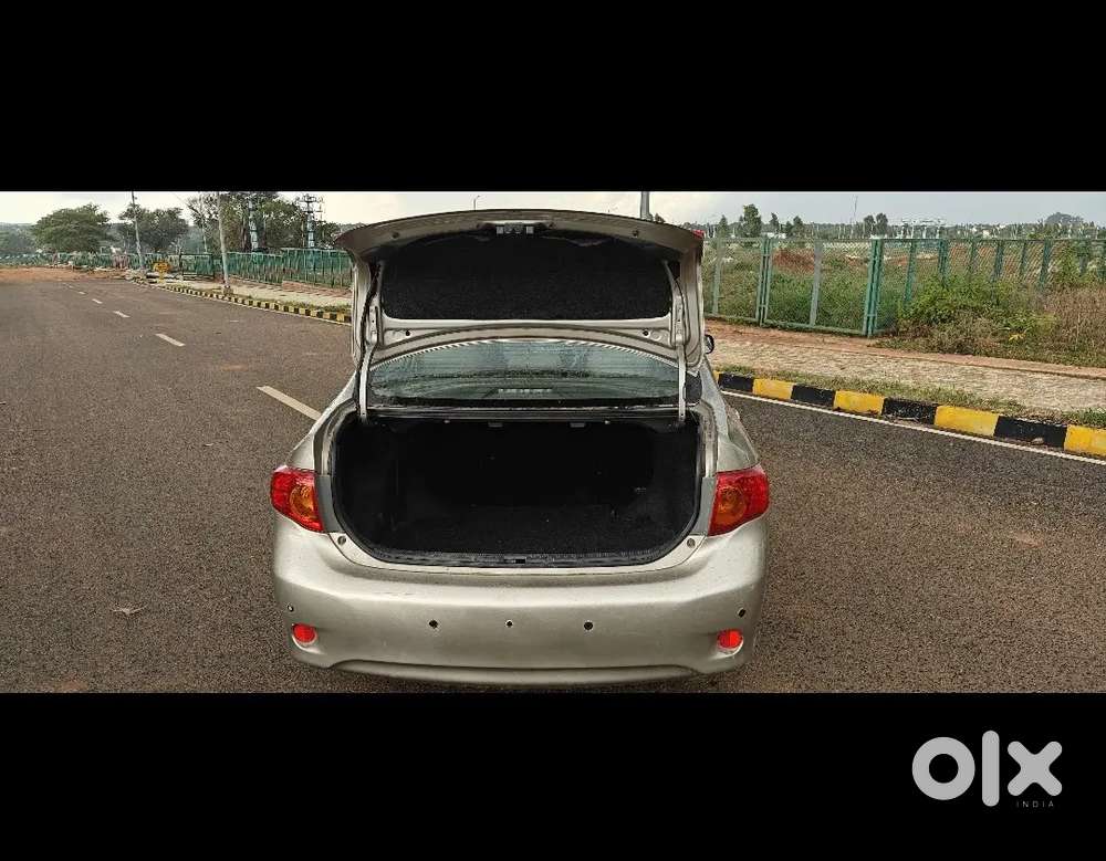 Toyota Corolla Altis 1.8g 2010