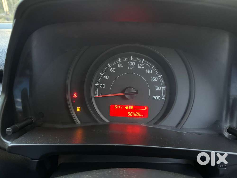 Maruti Suzuki Swift Lxi Optional-o, 2021, Petrol
