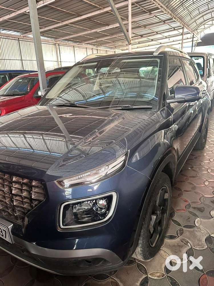 Hyundai Venue 2021 Petrol 59000 Km Driven