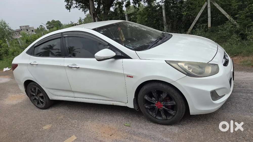 Hyundai Verna 2012 Diesel Manual 136000 Km