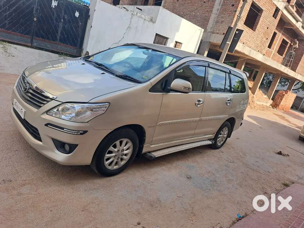 Toyota Innova 2.5 Ev 2012