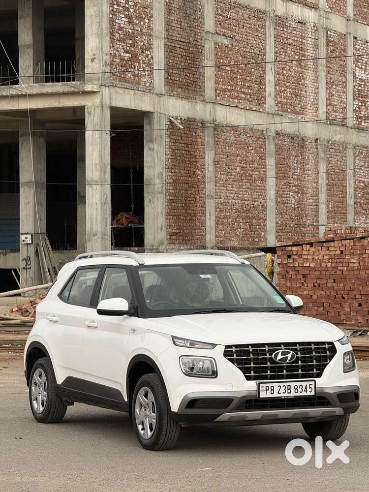 Hyundai Venue S (o) 1.0 Turbo Mt, 2021, Petrol