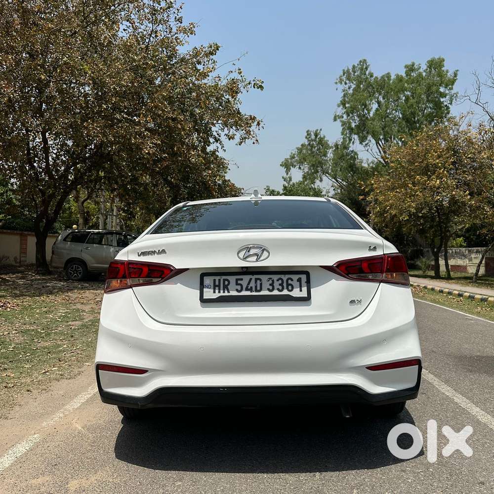 Hyundai Verna 1.6 Sx (o) Vtvt Se, 2018, Petrol