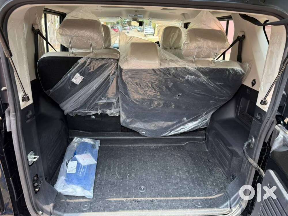 Mahindra Thar Roxx Mx5 Rwd Diesel, 2025, Diesel