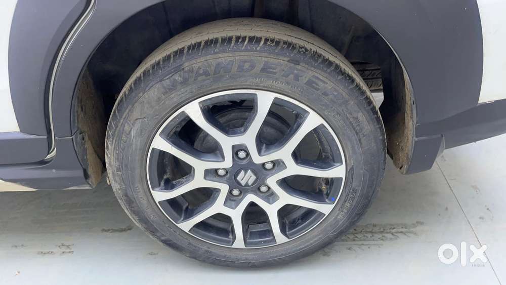 Maruti Suzuki Xl6 1.5 Alpha Mt, 2022, Petrol